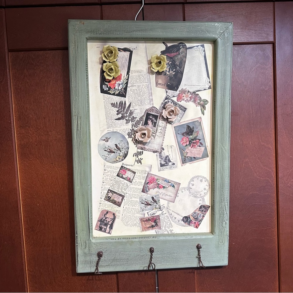 SALE!! Magnetic retro board with hooks and rose magnets for office or romance